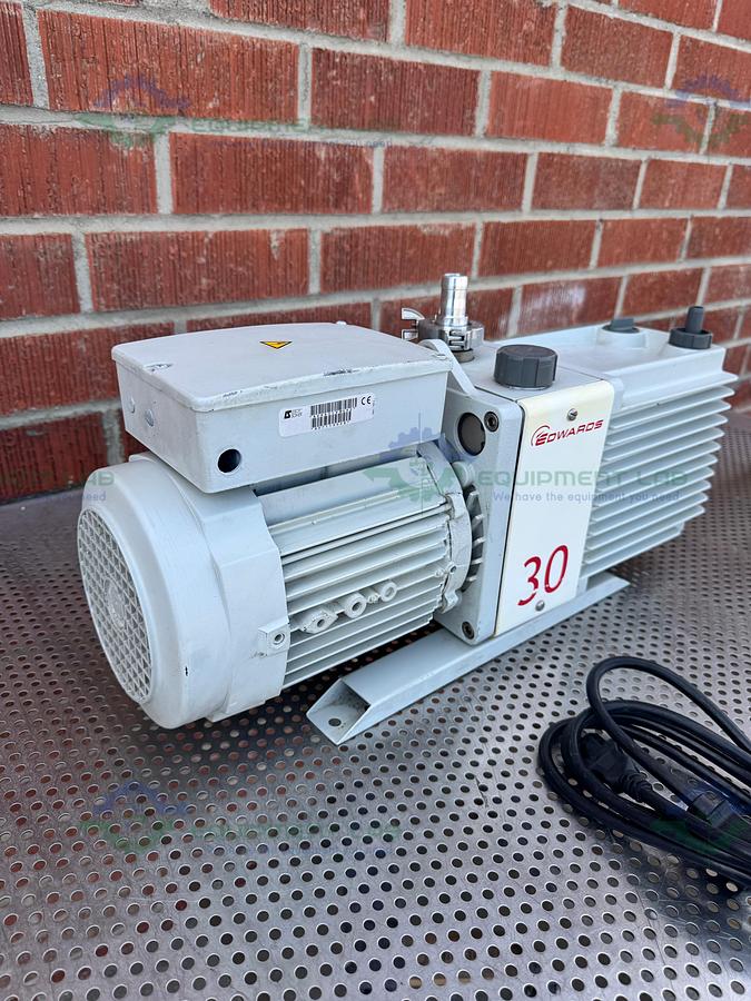 Used Edwards 30 E2M30 Dual Stage Rotary Vane Vacuum Pump 220/240V