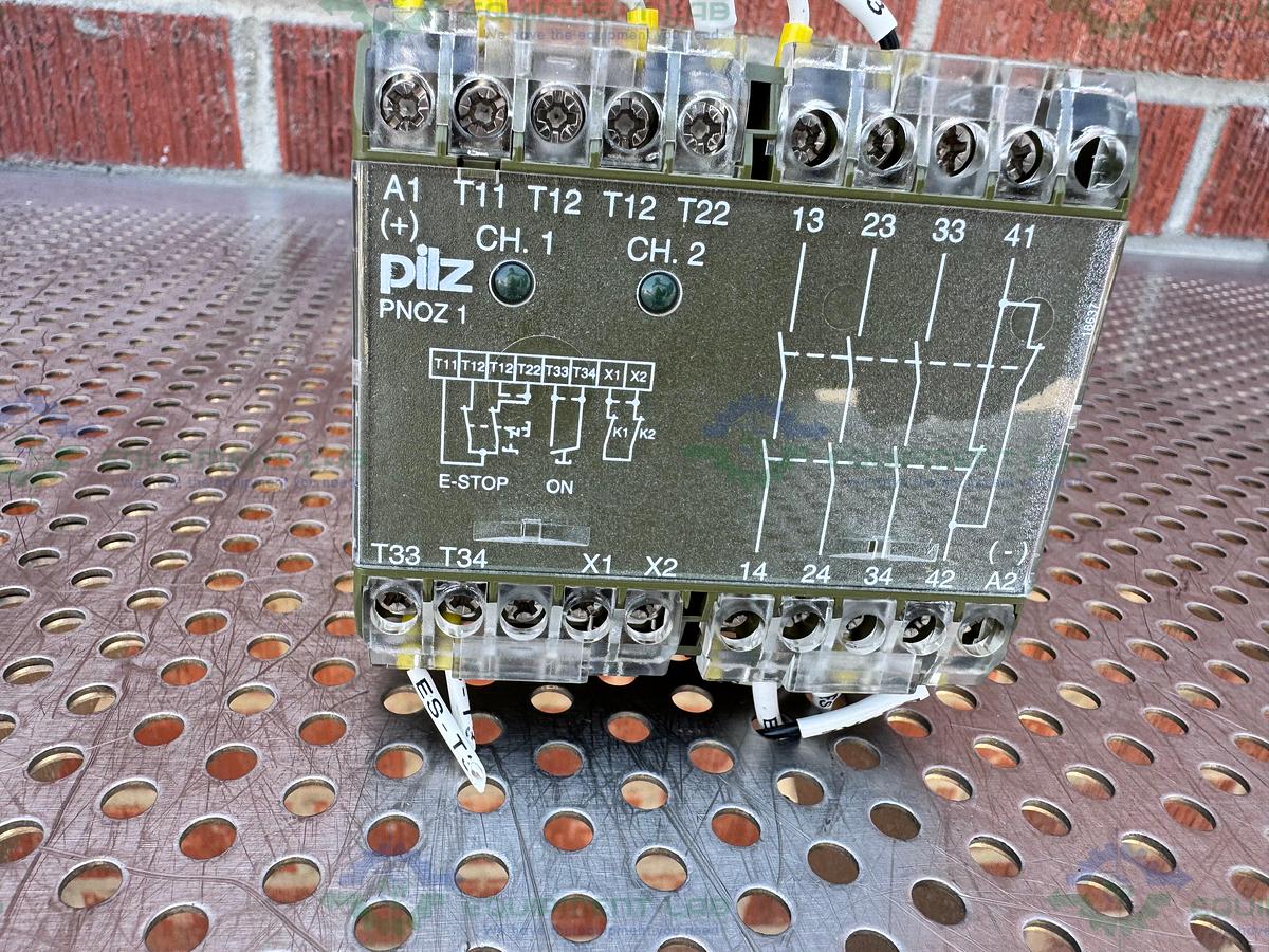 Used Pilz PNOZ 1 3S1O 475695 Safety Relay 3.5 W, 24V DC