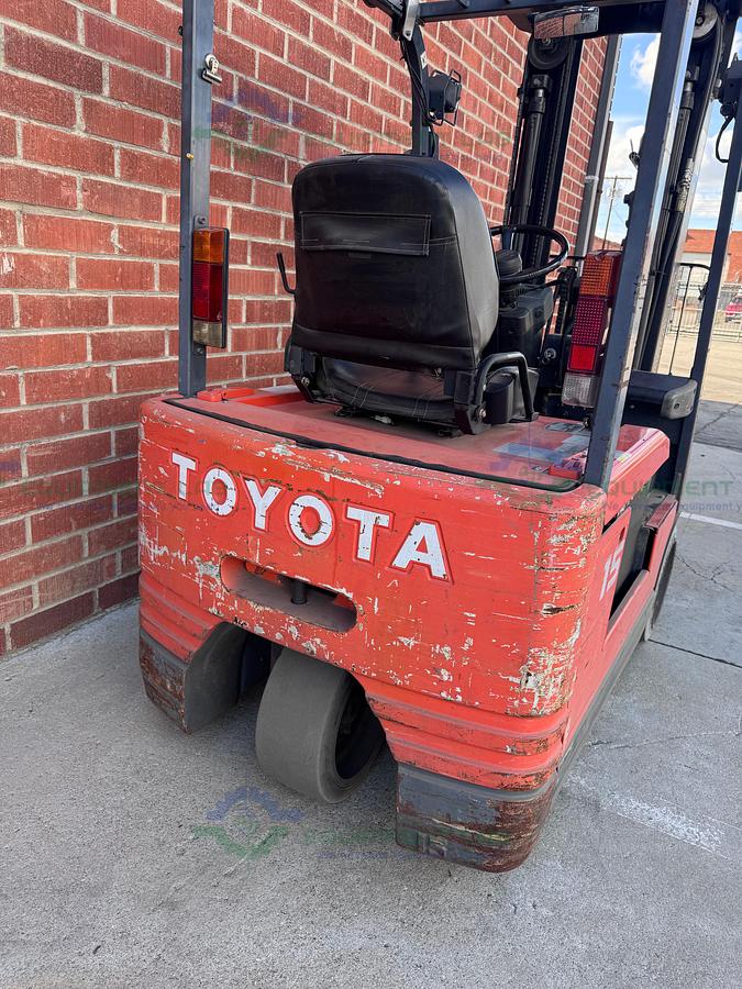 Used Toyota 5FBEC15 Electric Forklift  3000 lbs Capacity 3 Stage Mast