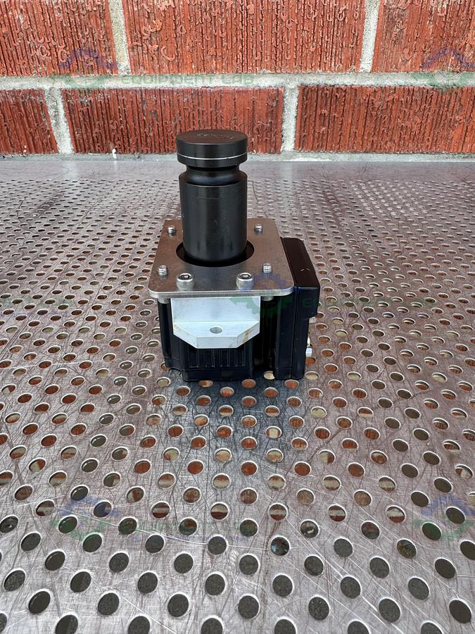 Used Moog SM23165DT-DE Integrated Servo Smart Motor with/ Cables