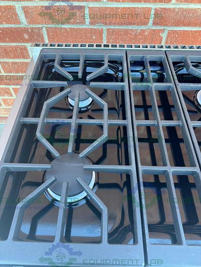 Wolf GR304 Stainless Steel Natural Gas Range / Oven 30", 4.4 cu. ft