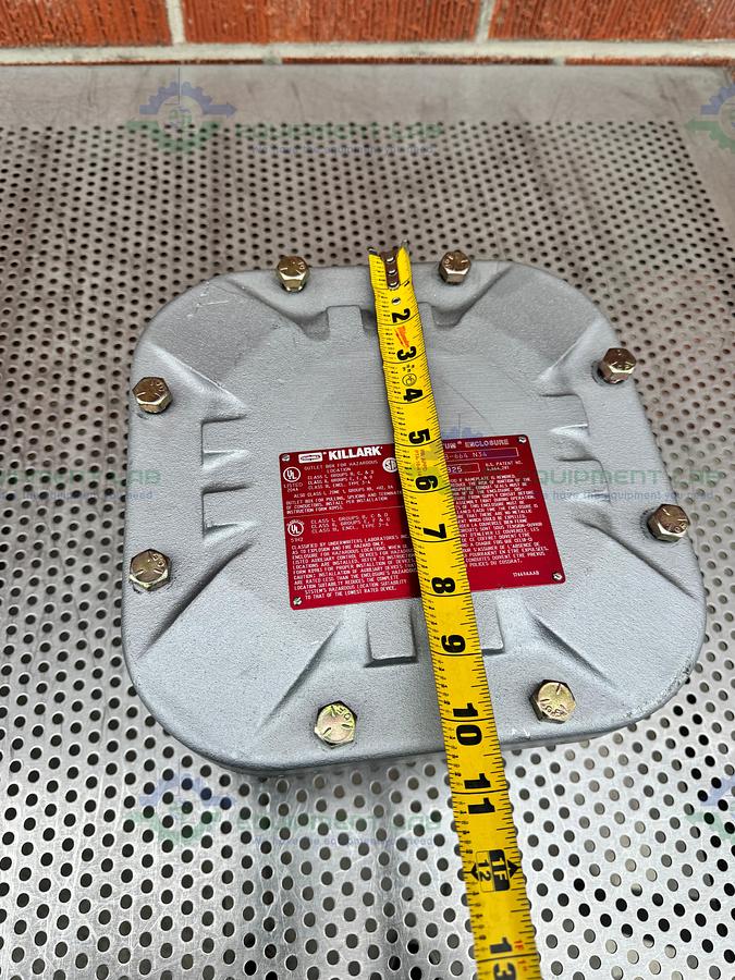 Used Killark EXB-664 N34 Explosion Proof Enclosure w/ Siemens 42BF35AF Contractor