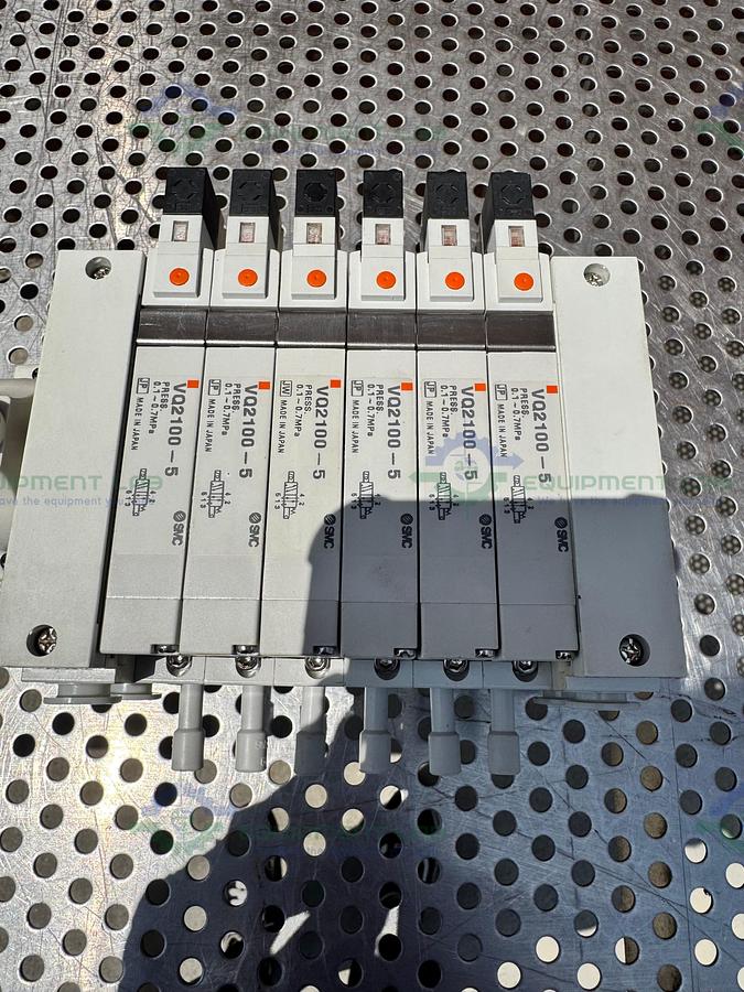 Used Lot of 6 - SMC VQ2100-5 Solenoid Valve Manifold 0.1-0.7 MPa