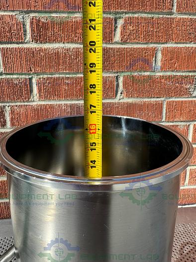 Used Aquasyn  Hastelloy C 22 Single Wall  14 Liter Tank w/ Aquasyn Valve