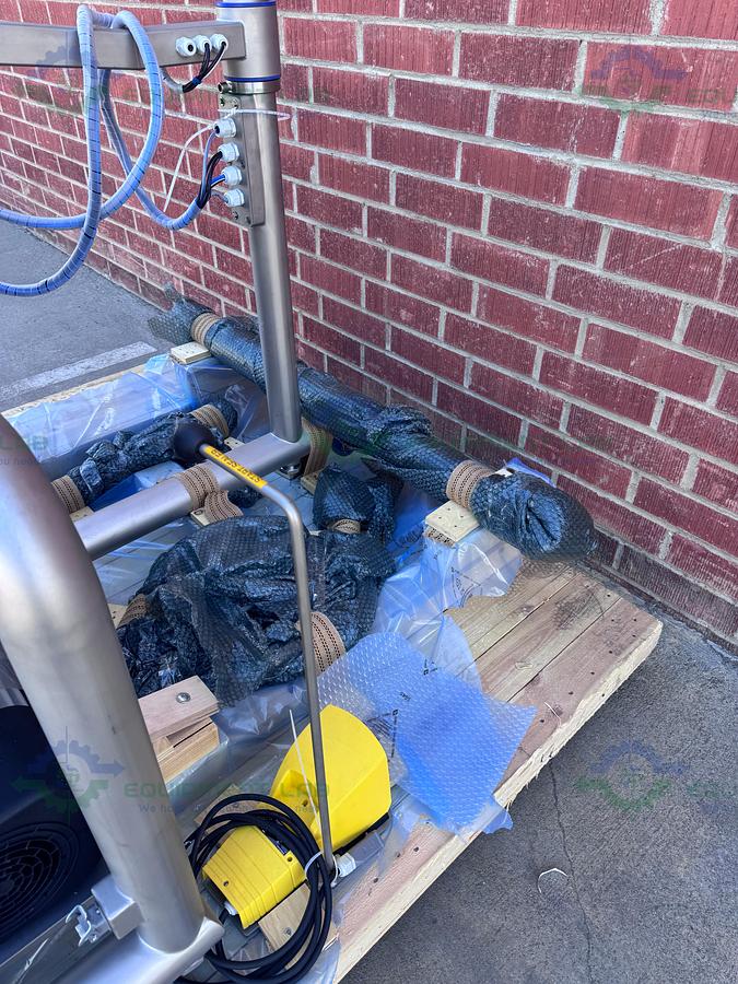 Somsix Vacuum & Gas Injection Automatic Spout Sealer Inertisation Machine MFG 22