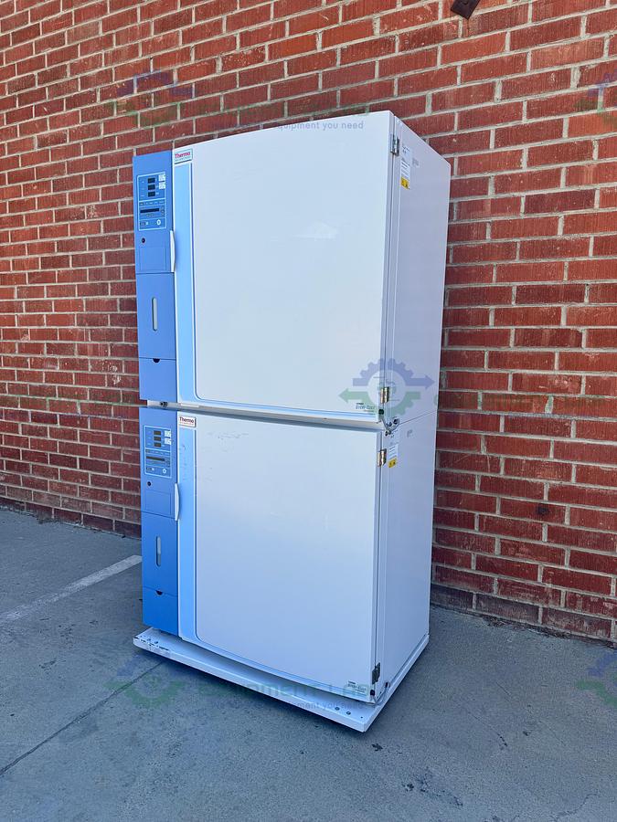 Used Thermo Forma 3310 Steri-Cult Double Stack CO2 Incubator, 11 cu. ft, 50C