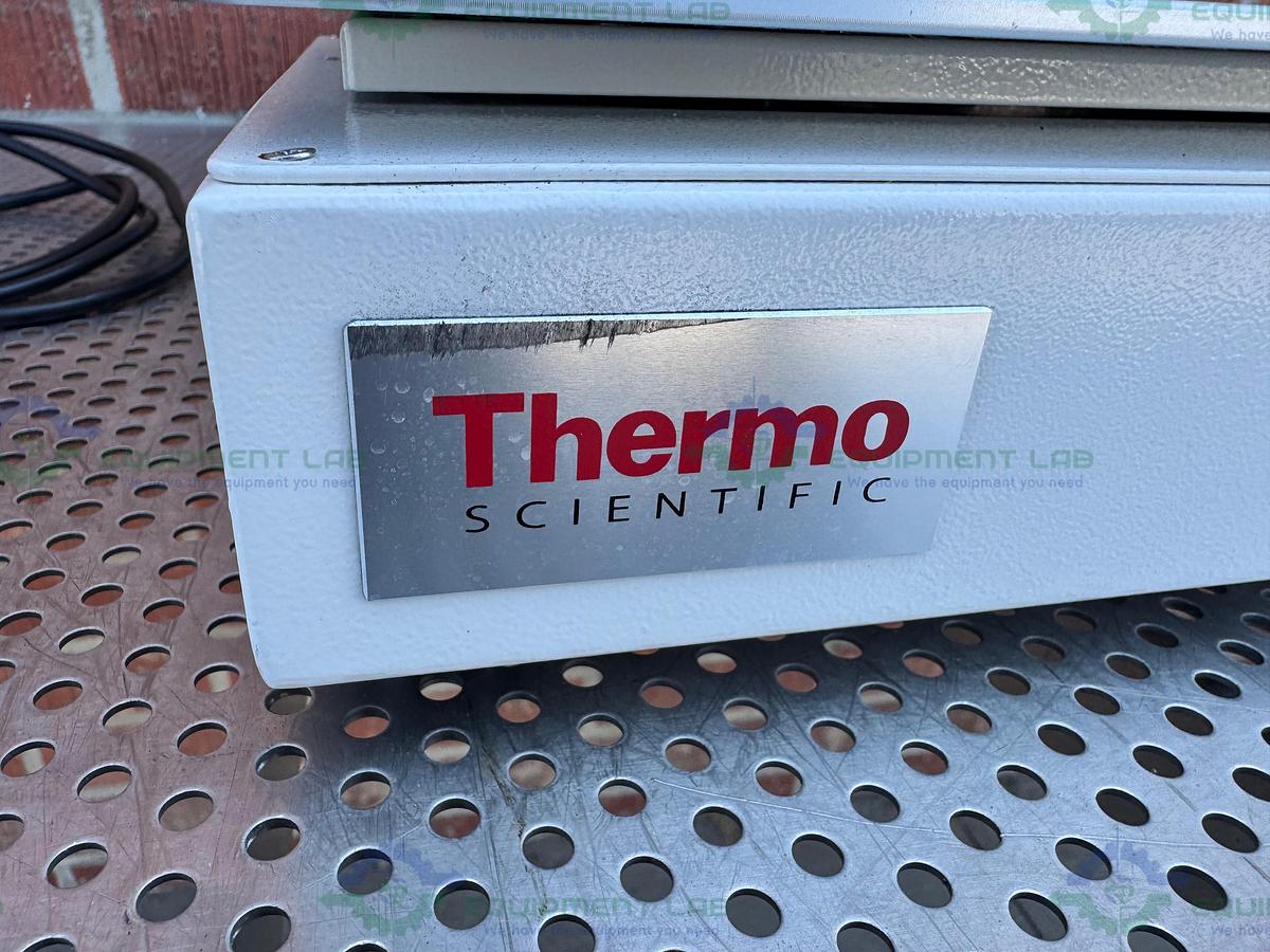 Used Thermo 88881101 Benchtop CO2 Resistant Shaker w/ Thermo 88881127B Controller