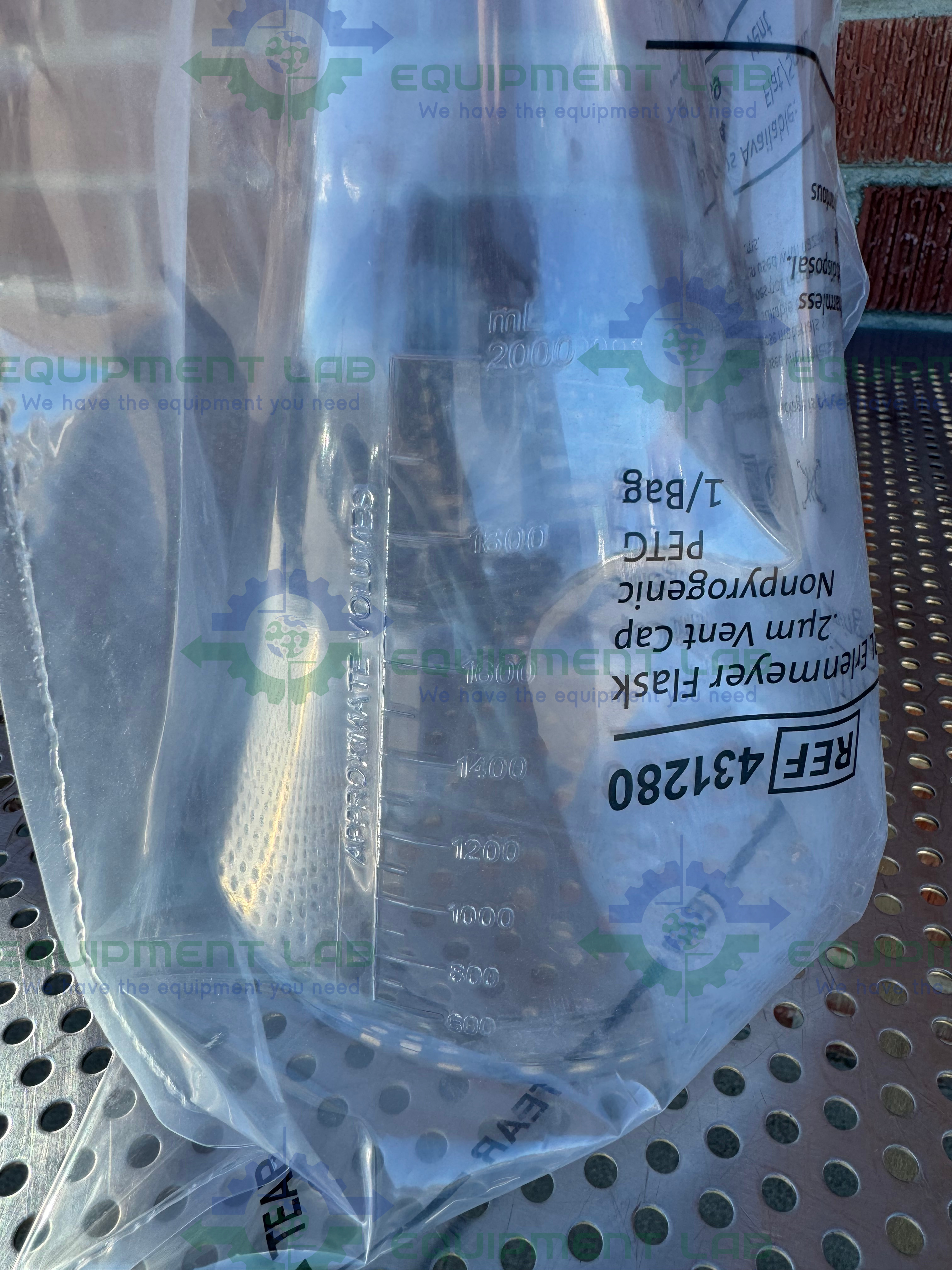 Lot of 7 - Corning  431280  PETG Erlenmeyer Flask with Vent Cap 2 L