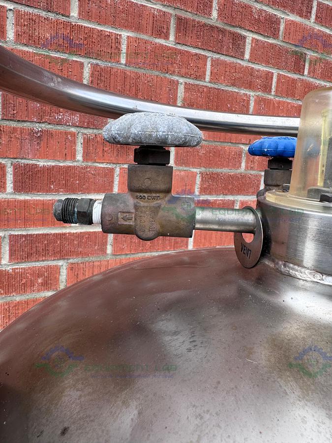 Used Taylor Wharton XL-160 Liquid Nitrogen Cryogenic Storage Tank 100 PSI