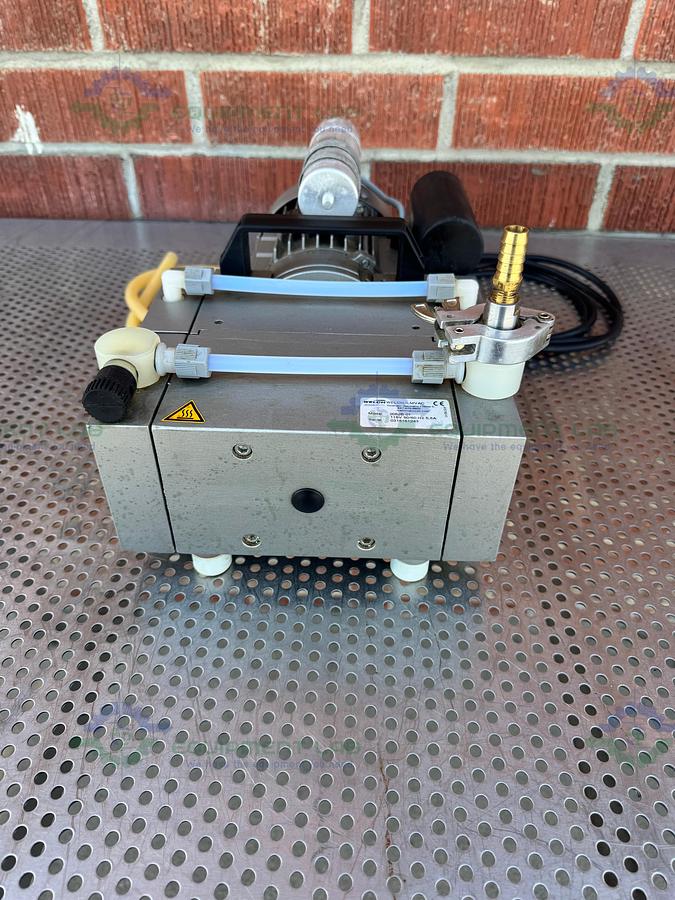 Used Welch ILMVAC 2052B-01 Dry Chemical Duty Diaphragm Pump 115V, 50/60 Hz