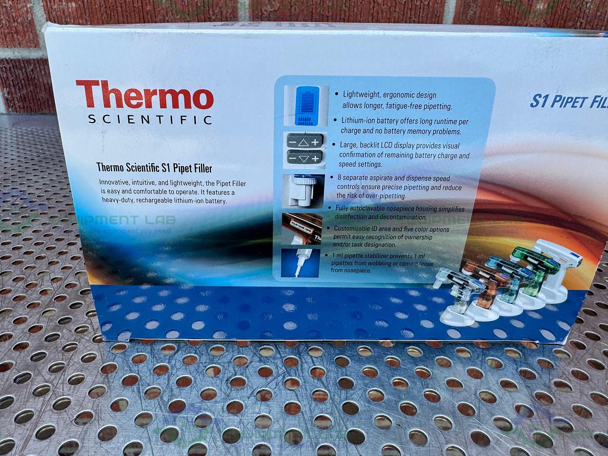 Thermo Scientific S1 Pipet Filler with Accessories