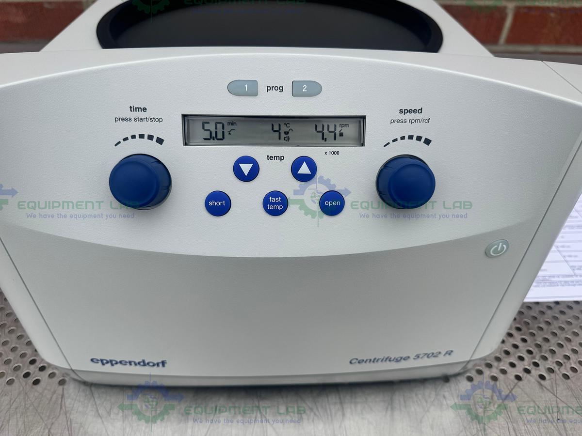 Eppendorf 5702R Refrigerated Centrifuge w/ Swing Bucket Rotor and Accessories