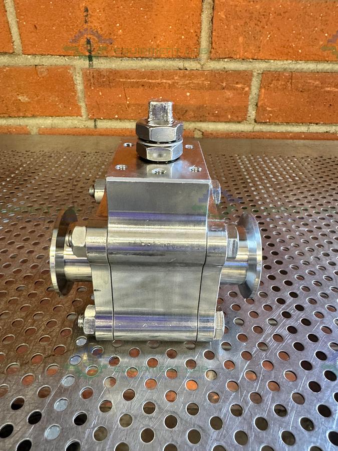 Used Unknown Brand Stainless Steel Ball Valve w/ KF40 Vacuum Fitting