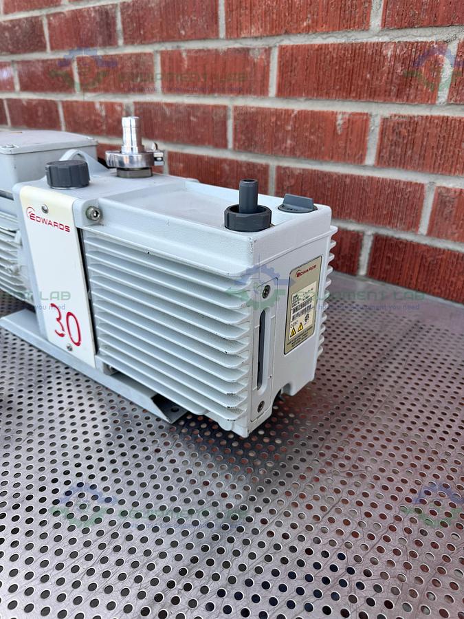 Used Edwards 30 E2M30 Dual Stage Rotary Vane Vacuum Pump 220/240V