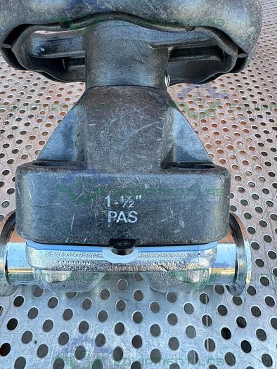 Used ITT Pure Flo 1.5-316L-RA20MAX-CWP150 Diaphragm Valve w/ 1 1/2" Sanitary Fitting