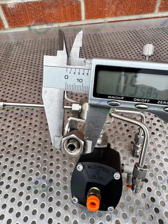 Used Whitey/Swagelok 131 DA Pneumatic Double Acting Actuator w/ SS-43Y6FS2 Valve