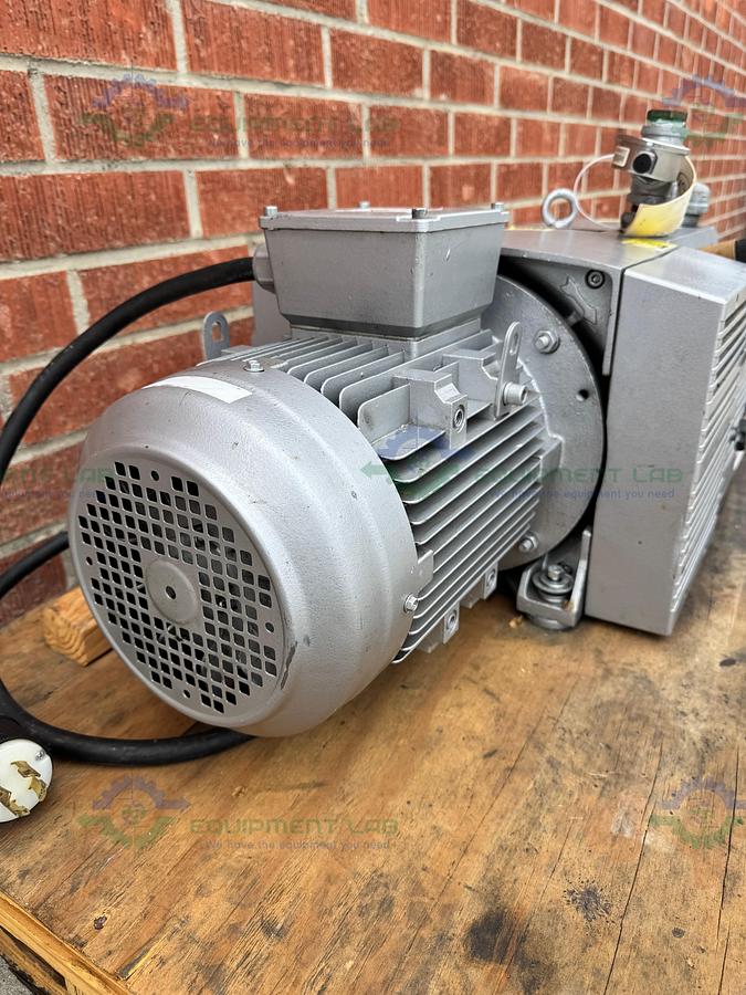 Used Republic  DRT-3100 Dry-Running Rotary Vane Vacuum Pump w/ Eurovac 5.5 kW Motor