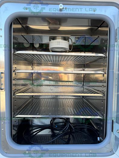 Used VWR  VWR51014992 Dual Stacked Air Jacketed CO2 Incubator 115V, 50°C, 6.5 Cu. Ft