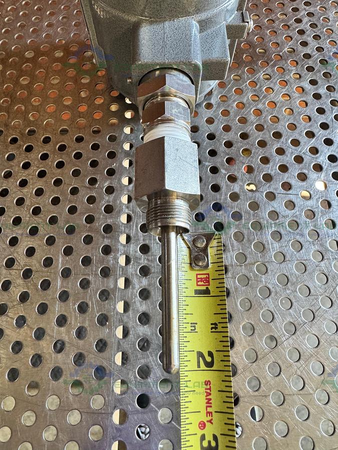 Used Dwyer TTE-104-W Temperature Transmitter 10-35 VDC