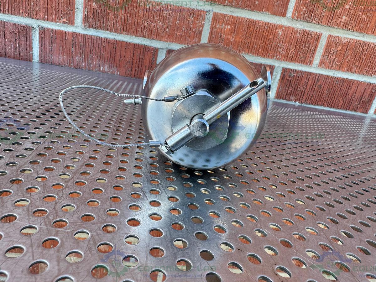 Used Gemu 9650 Stainless Steel Pneumatic Diaphragm Valve with/ 1" Sanitary Fitting