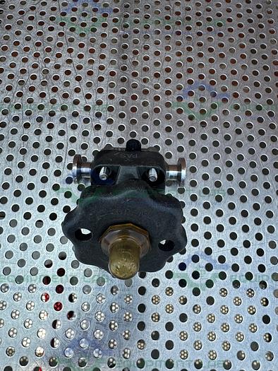 Used ITT / Grinnell 316L Stainless Steel Diaphragm Valve w/ 1/2" Sanitary Fitting