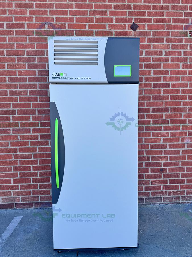 Used Caron 7001-33-1 Reach In Refrigerated Incubator  5 to +70°C, 33 Cu, Ft, 115 V