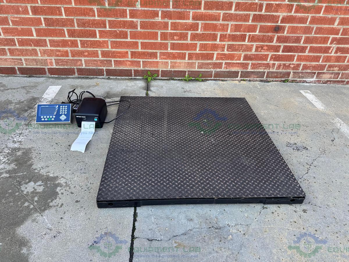 Used Mettler Toledo 48" x 48" Floor Scale  5000 lb w/ Mettler IND570, APR430 Printer