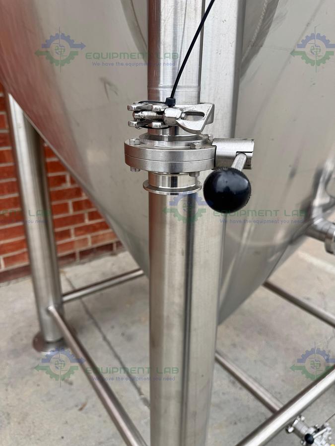 Used Blackstone Ventures 4700 L/30 BBL Stainless Steel Jacketed Fermentation Tank