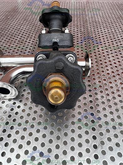Used ITT Pure Flo  1-316L-RA20MAX 3 - Way Diaphragm Valve w/ 1" Sanitary Fitting