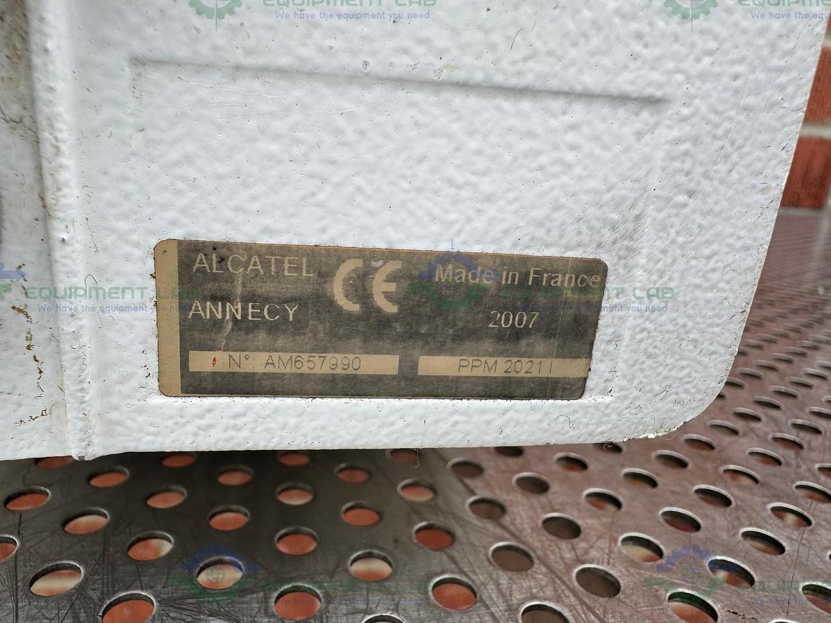 Used Adixen Unknown Model Rotary Vane Vacuum Pump 220/240V