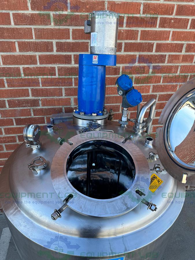 Used DCI 800 Liter Stainless Steel Jacketed Reactor 45 PSI w/ 0.5 HP Mixer