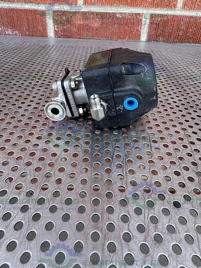 Used ITT Pure Flo .5-316L- RA20MAX-CWP150 Diaphragm Valve A205 w/.5" Sanitary Fitting