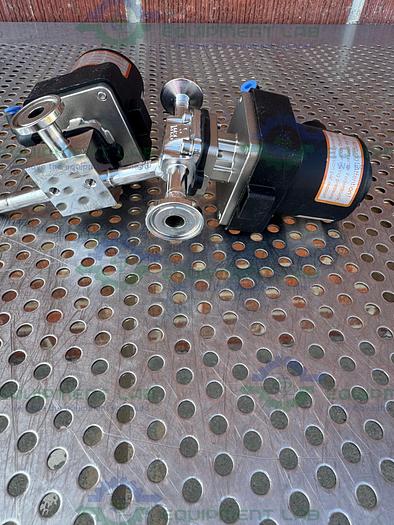 Used 2 Gemu CO26690 4-way Diaphragm Valve w/ 1/2" Sanitary Fitting