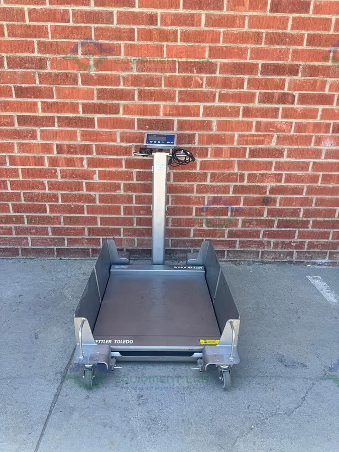 Used Mettler Toledo 2888 Stainless Steel Scale 1000 lbs w/ 30" x 30" Platform, Ramps