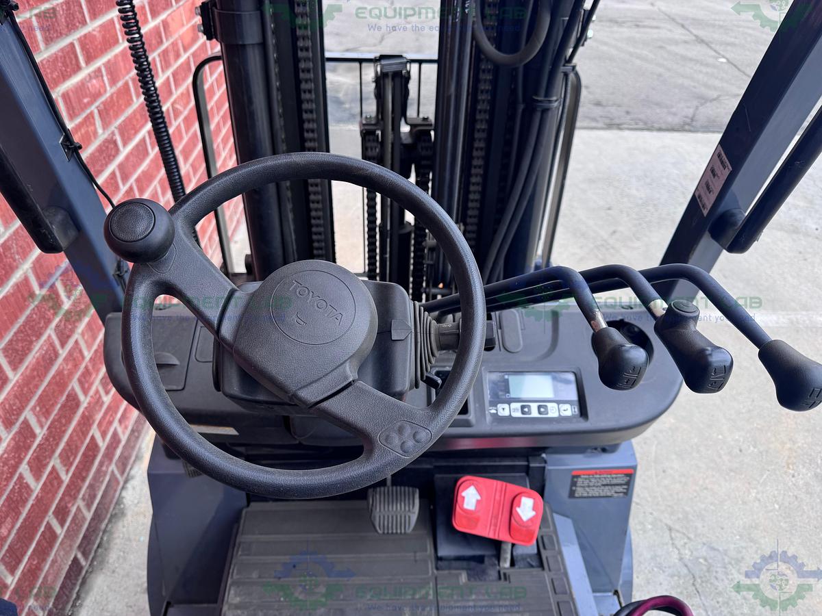 Used Toyota 8FBCU25 Electric Forklift 5000 lbs Capacity 4 Stage Mast w/ Charger