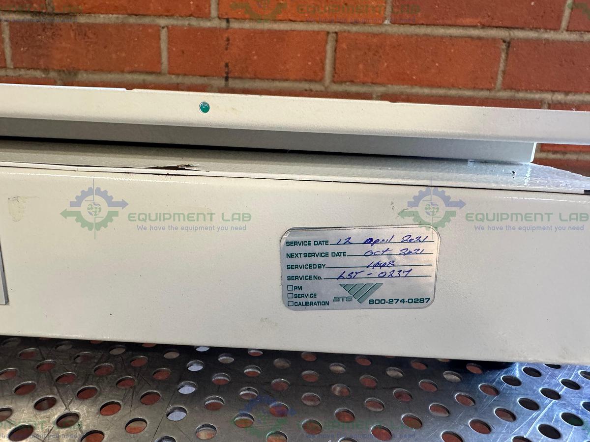 Used Thermo Scientific 88881101 MaxQ 2000 CO2 Plus Digital Orbital Shaker 19 mm Orbit
