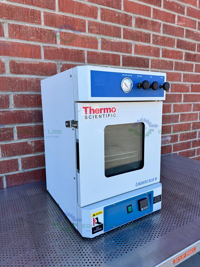Used Lindberg / Blue M / Thermo V0914A Vacuum Oven 6° to 260°C, 0.65 cu. ft.