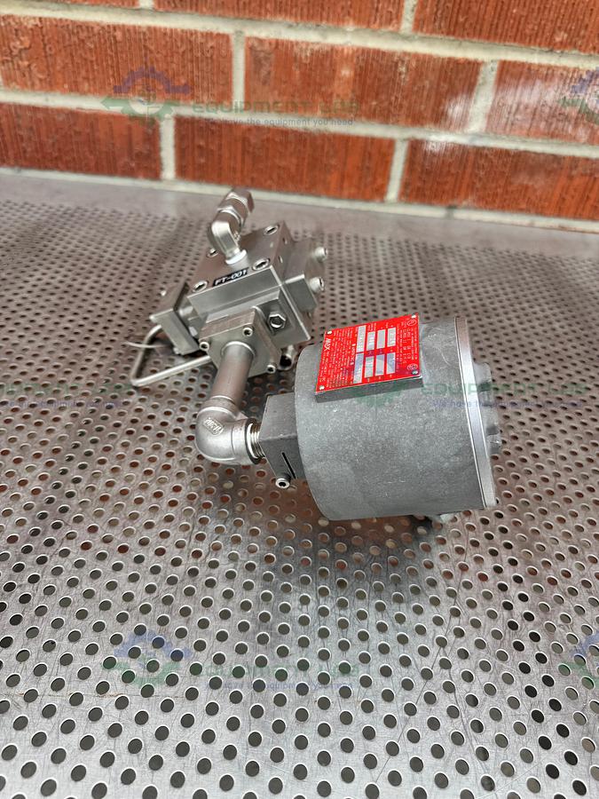 Used Max Machinery 234-100 Telemetering Unit 2000 PSI 5-24 V