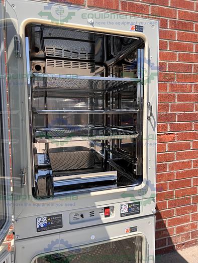 Used Sanyo  MCO-18 AIC CO2 Dual Stacked Incubator 170L, 110- 120V