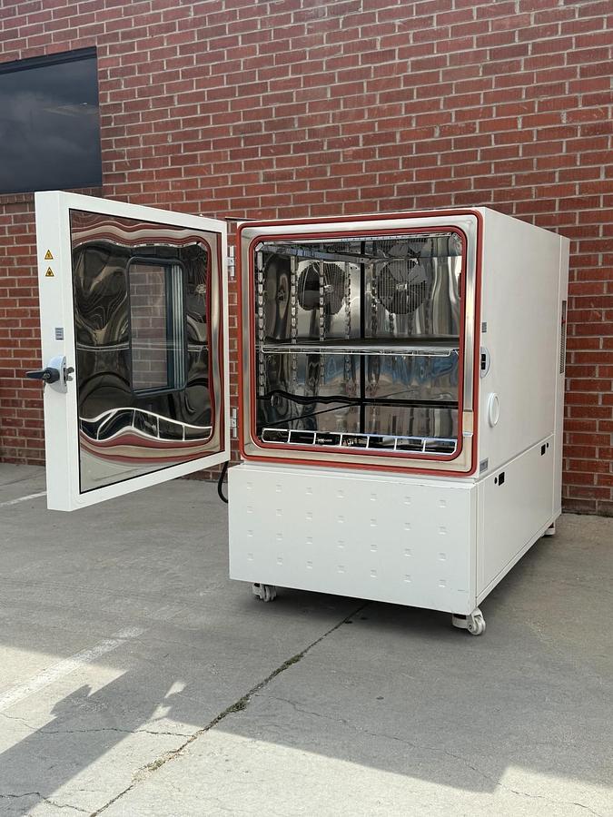 Used Weiss Technik Endurance ENDH1500/70 Environmental Chamber +180C to -70C Humidity