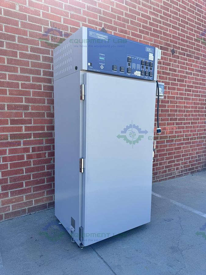 Used Environmental Specialties ES2000 CDML Photostability Chamber/UV 4-40C