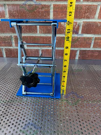 Used Unknown 8" x 8" x 12" Table-Top Lab Jack