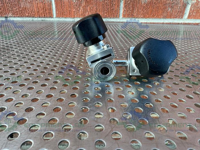 Used 2 Aquasyn 6155535 Diaphragm Valve w/ 1/2" Sanitary Fittings