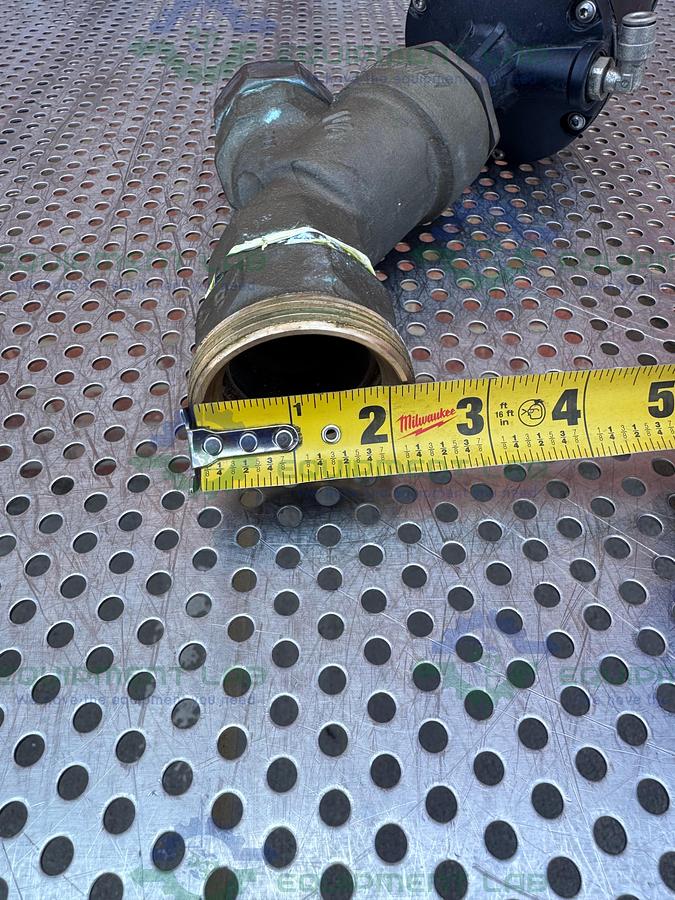 Used Gemu  554/32 Pneumatic Angle Seat Globe Valve w/ 1 1/4" to 1 1/2 Threaded Fitting