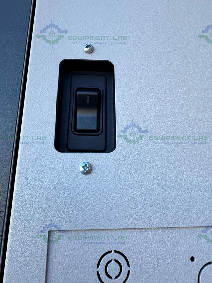 Used Caron 7001-33-1 Reach In Refrigerated Incubator  5 to +70°C, 33 Cu, Ft, 115 V