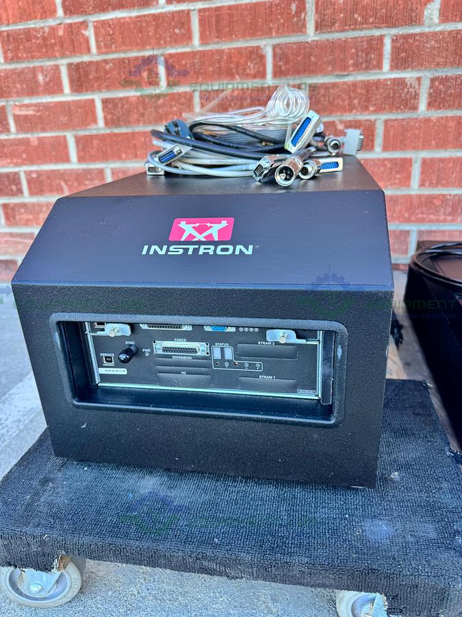 Used Instron 68TM-R / 5564 Dual Column Tensile Compression Tester