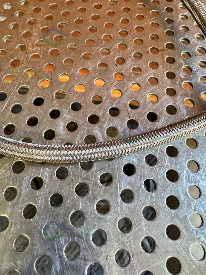 Used 31" Stainless Steel Flexible Braided Hose 1/2" Threaded to 3/4" Sanitary Fitting
