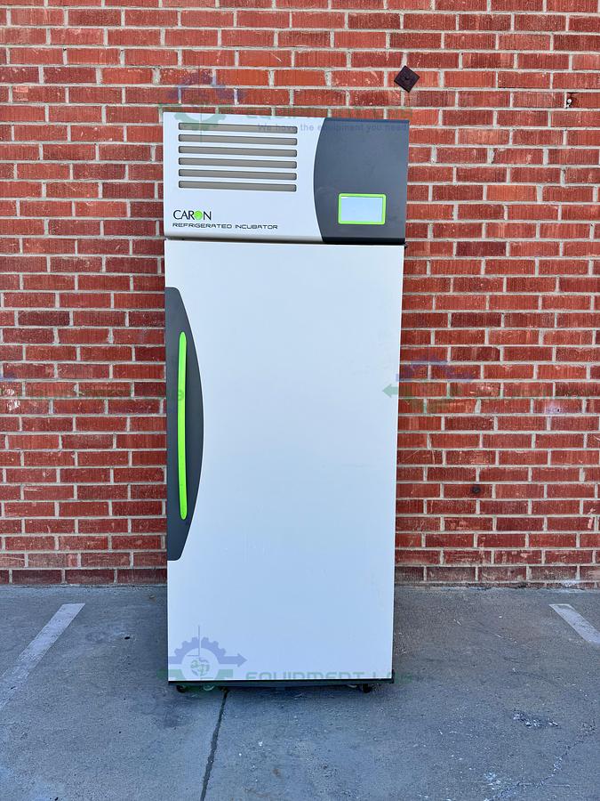 Used Caron 7001-33-1 Reach In Refrigerated Incubator  5 to +70°C, 33 Cu, Ft, 115 V