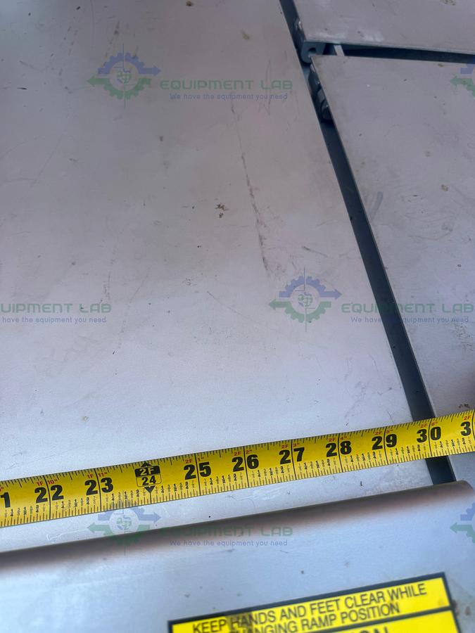 Used Mettler Toledo 2888 Stainless Steel Scale 1000 lbs w/ 30" x 30" Platform, Ramps