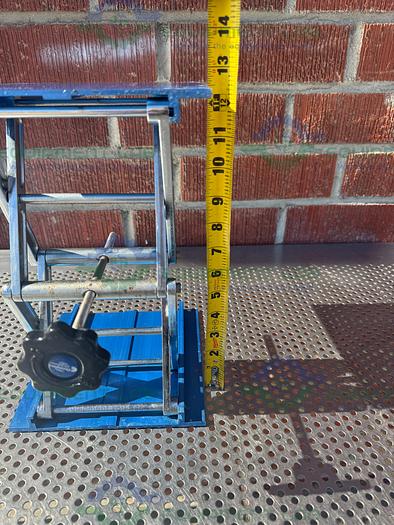 Used Chemglass 8" x 8" x 12" Table-Top Lab Jack